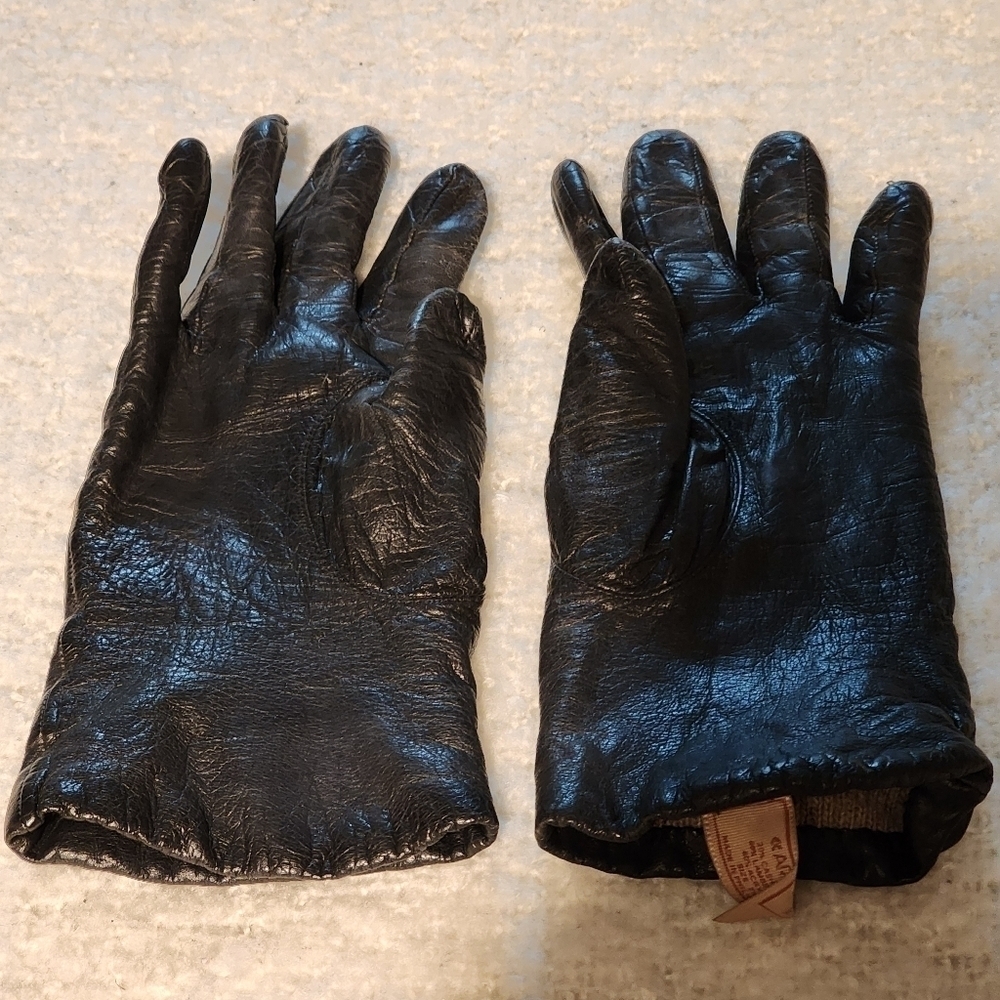 Aris black leather gloves size small